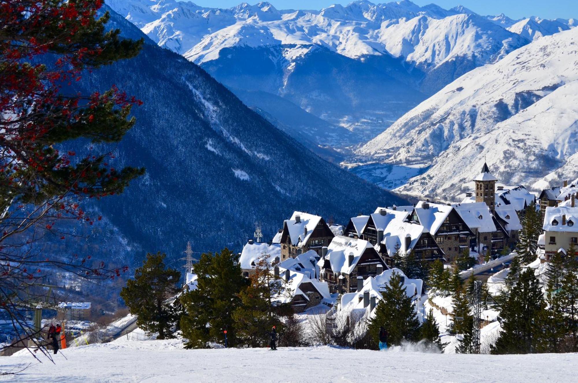 Apartamentos Snoe Mont Romies Salardú Kültér fotó