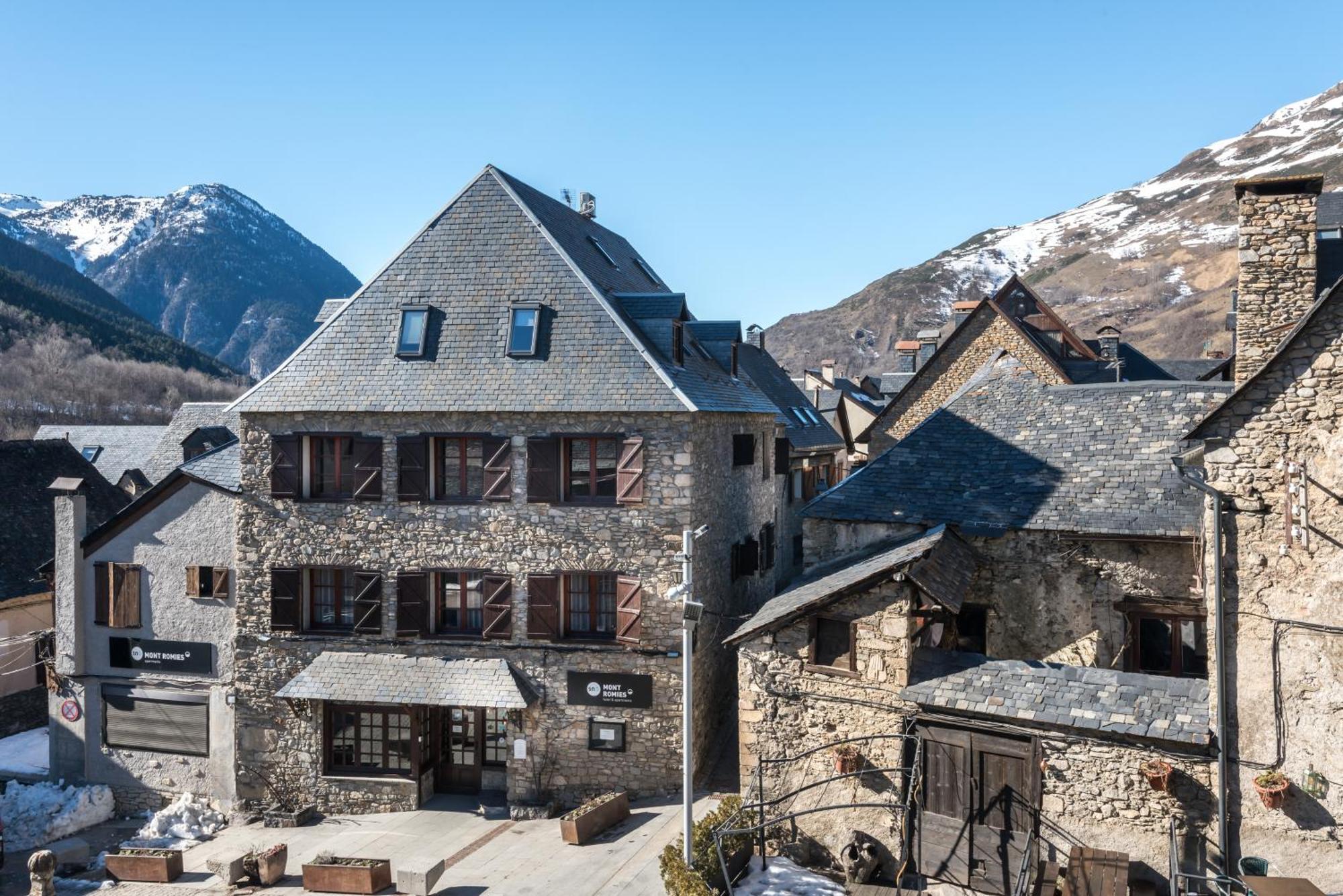 Apartamentos Snoe Mont Romies Salardú Kültér fotó