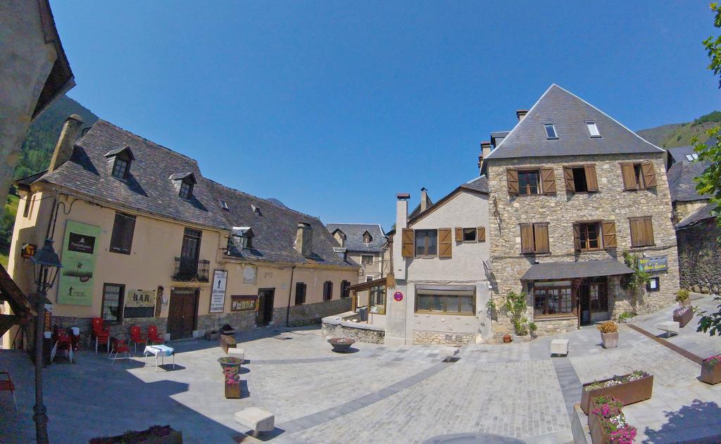 Apartamentos Snoe Mont Romies Salardú Kültér fotó