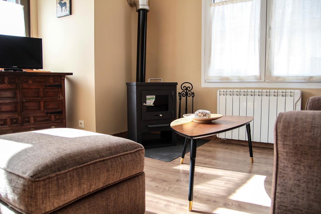 Apartamentos Snoe Mont Romies Salardú Kültér fotó