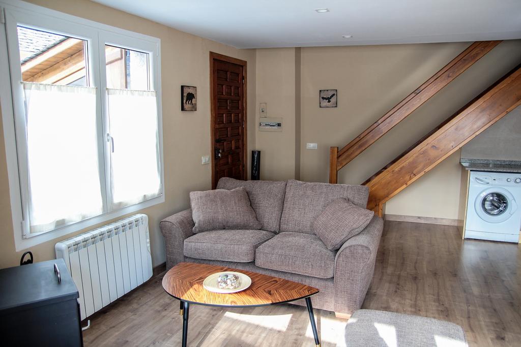 Apartamentos Snoe Mont Romies Salardú Kültér fotó