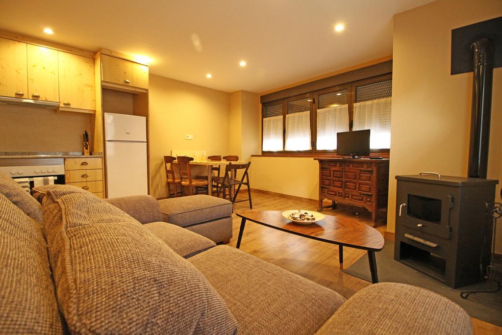 Apartamentos Snoe Mont Romies Salardú Kültér fotó